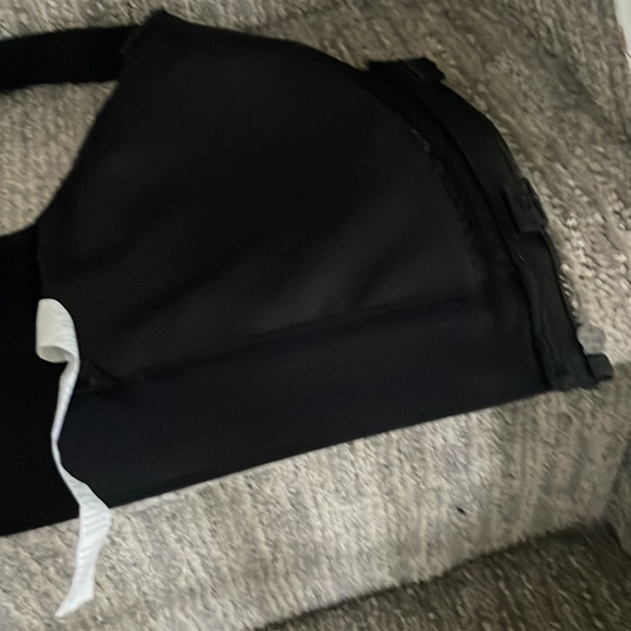 Fabletics sports bra size M - Picture 8 of 13